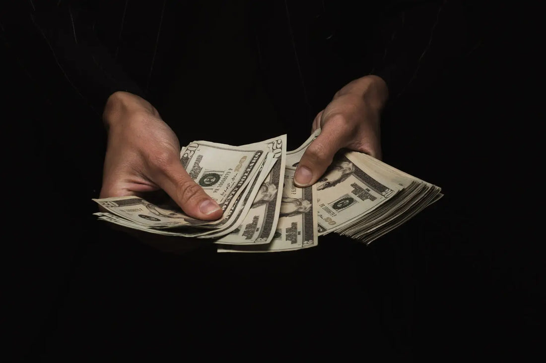 counting-money-in-the-dark_1500x